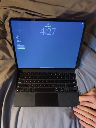 iPad Pro 12.9 5ª Gen 256GB Gris Espacial c Teclado