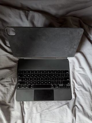 iPad Pro 12.9 5ª Gen 256GB Gris Espacial c Teclado