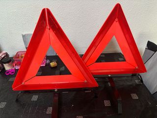 Triángulo de señalización para coche