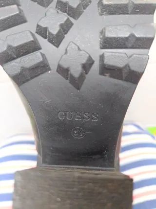 Botines de tacón negros GUESS