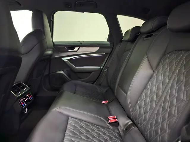 Audi A6 55 TFSI-E 367cv Competition look S6