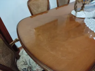 Mesa de comedor y 6 sillas