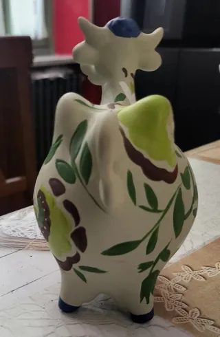 Salvadanaio mucca decorata