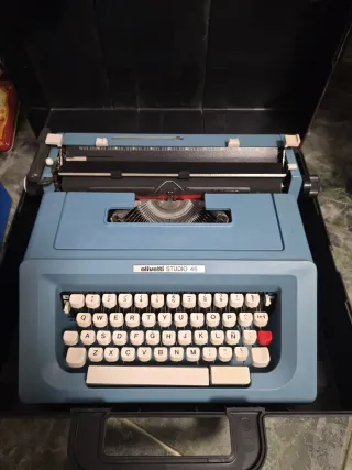 Máquina de escribir Olivetti Studio 46