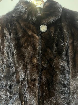 Abrigo de piel marrón