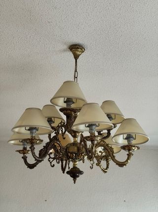 Lámpara de techo antigua dorada