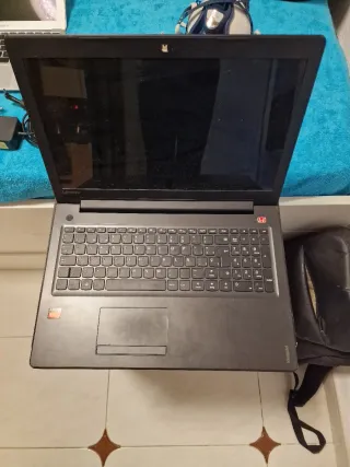 3 Portátiles (Rojo y Plata)