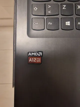 3 Portátiles (Rojo y Plata)