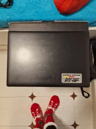 3 Portátiles (Rojo y Plata)