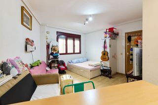 Estudio en venta en Almendrales en Madrid