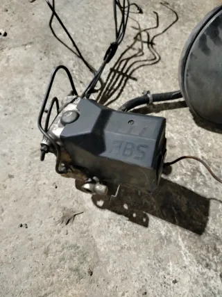 Despiece BMW E30 - Frenos ABS