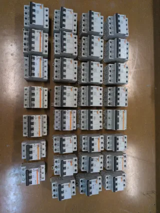 Magnetotérmicos Merlin Gerin Multi9 C6