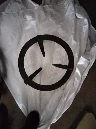 Soporte antiguo de metal