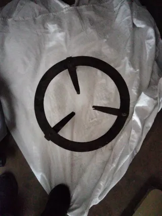 Soporte antiguo de metal