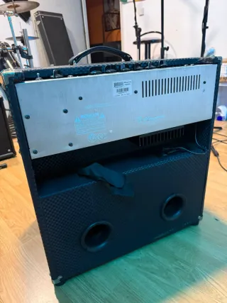 Ampeg Rocket Bass B200R