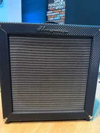 Ampeg Rocket Bass B200R