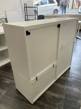 Armario moderno blanco