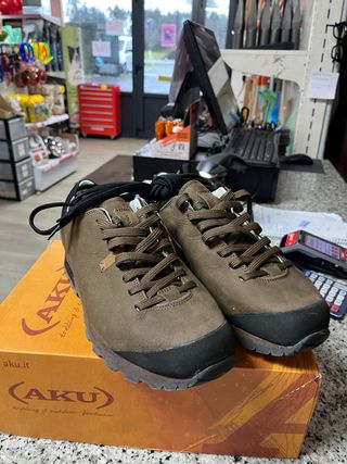 Botas de montaña AKU