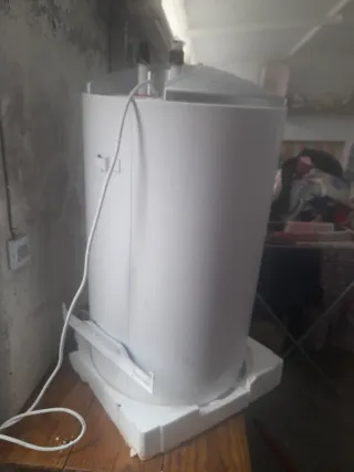 Termo eléctrico blanco