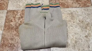 Chaqueta Genfins Sport con cremallera beige