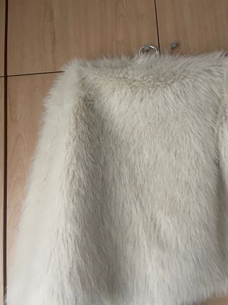 Chaqueta de pelo blanca Talla S
