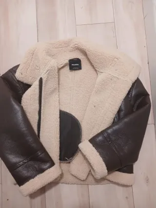 Chaqueta cuero sintético forrada en lana
