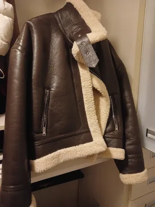 Chaqueta cuero sintético forrada en lana