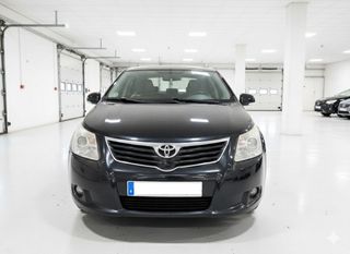 Toyota Avensis 120D Advance (2011) - Muy cuidado