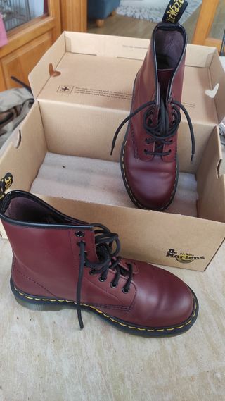 Dr Martens Granate Talla 37