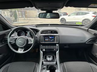 JAGUAR XE R-SPORT 180CV