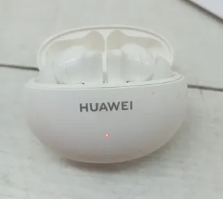 Auriculares blancos HUAWEI FreeBuds 5i