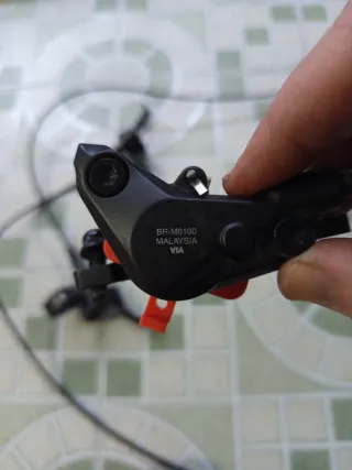 Frenos Shimano BR-M6100