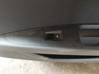 MANDO ELEVALUNAS DELANTERO DERECHO SEAT LEON SC (