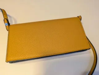 Bolso monedero Parfois mostaza