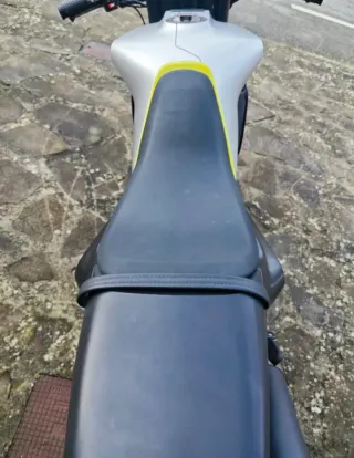 HUSQVARNA Vitpilen 701