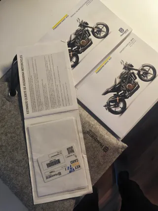 HUSQVARNA Vitpilen 701