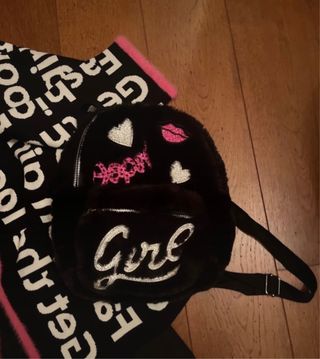 Cardigan, T-shirt, Gonna e Zaino Bambina