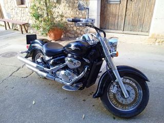 Suzuki Intruder VL800 Custom