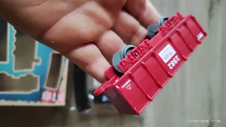 Tren de juguete nuevo