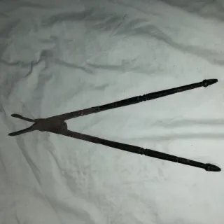 Pinzas o tenazas antiguas