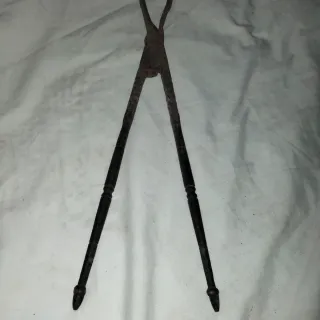 Pinzas o tenazas antiguas