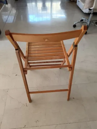 Silla plegable de madera