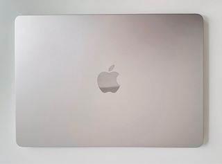 MacBook Air M2, 99 Ciclos -Blanco Estrella