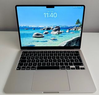 MacBook Air M2, 99 Ciclos -Blanco Estrella