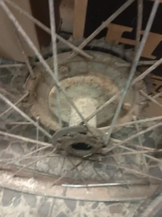 Llantas Guzzi Hispania (2 unidades)