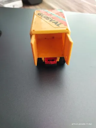 Camión Juguete Guisval Rojo y Amarillo