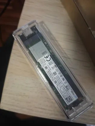 Adaptador M.2 NVMe a usb con disco m.2 256gb