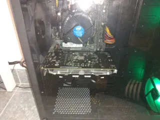 PC Gaming con luces LED