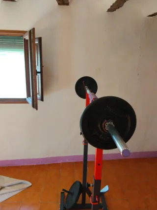 Rack Decathlon con Barra y Pesas