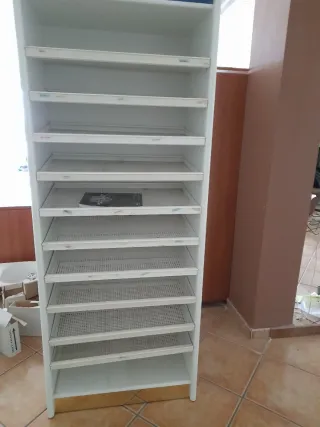 Estantería blanca multiusos